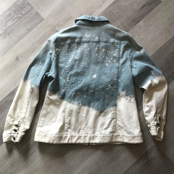 CHICO'S sz 2 Tie Dye Ombre Bleach Dyed Denim Jean Jacket Scruntchy Sleeve Cuffs - Picture 6 of 8